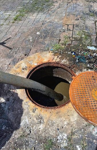 https://plumberalexanderheights.com.au/uploads/2025/06/blocked-drains-256136.jpg