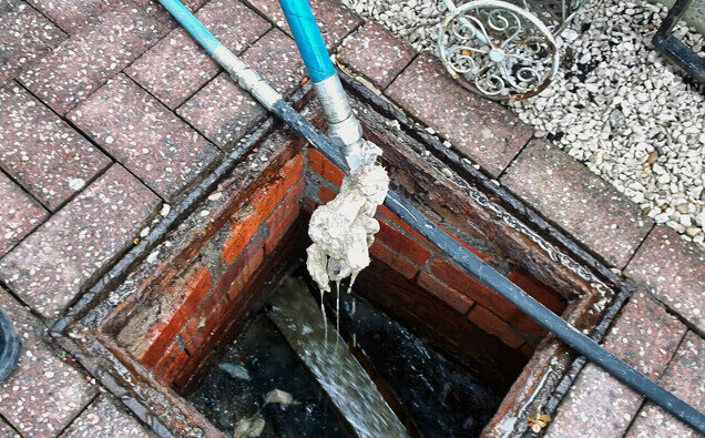 https://plumberalexanderheights.com.au/uploads/2025/06/blocked-drains-598620.jpg